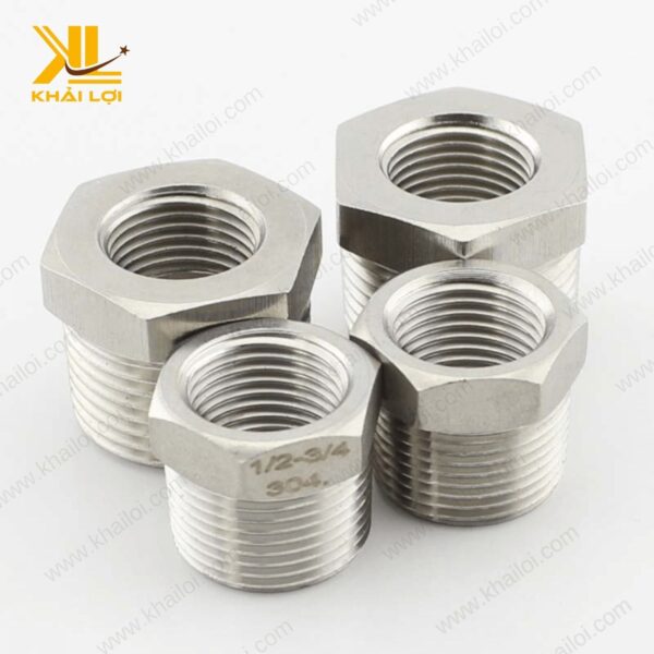 Hình ảnh mô tả chi tiết phần ren ngoài của cà rá inox 304 với kết cấu chắc chắn.