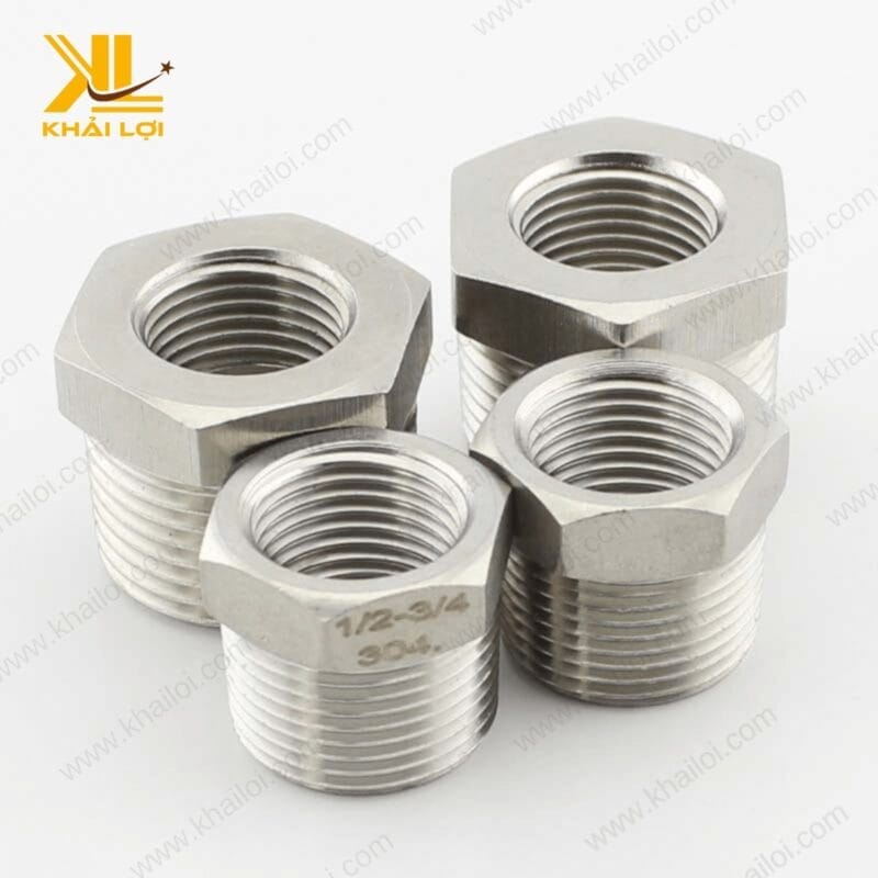 Hình ảnh mô tả chi tiết phần ren ngoài của cà rá inox 304 với kết cấu chắc chắn.