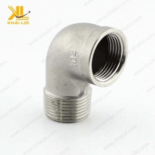 Ảnh thực tế co điếu inox 304 trong hệ thống ống dẫn công nghiệp.