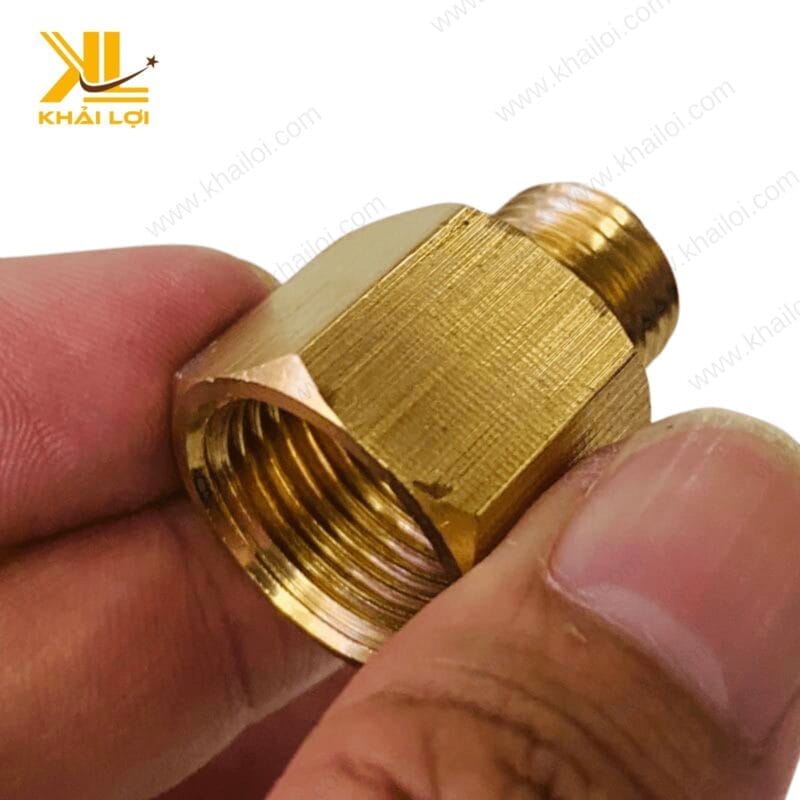 Sơ mi thau mỏng trong ứng dụng kết nối ống nước, đảm bảo an toàn và hiệu suất.