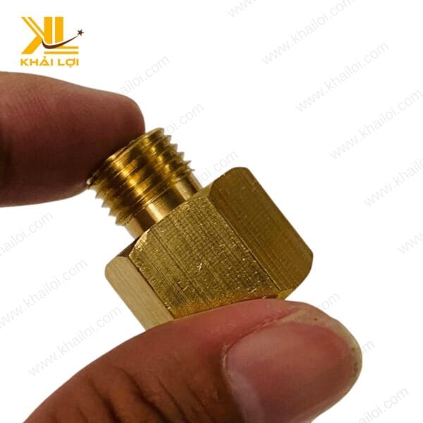 Cận cảnh sản phẩm sơ mi thau giảm ren trong 18, chất liệu đồng thau cao cấp.