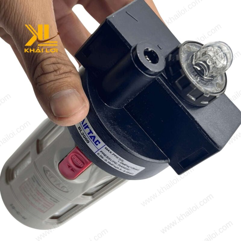 Ảnh chi tiết thiết kế ngõ ra dầu của Bình Bôi Trơn Dầu Khí Nén AIRTAC BL.