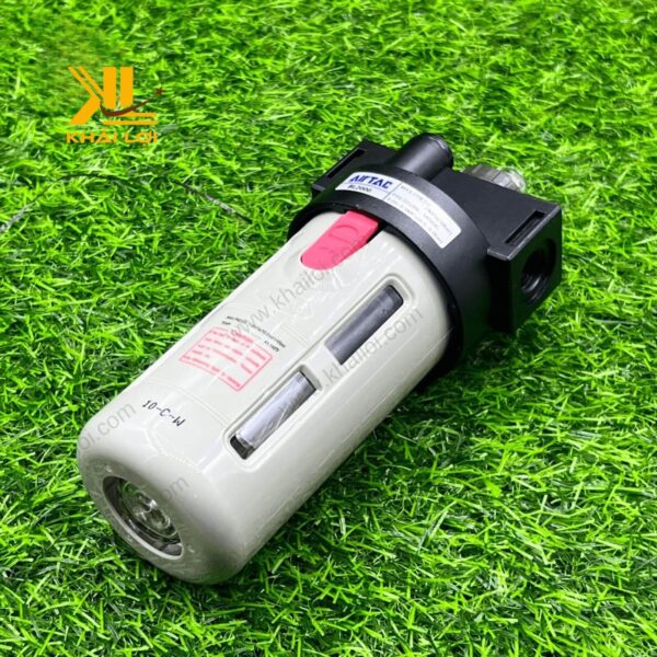 Hình ảnh Bình Bôi Trơn Dầu Khí Nén AIRTAC BL trong môi trường sản xuất tự động hóa.