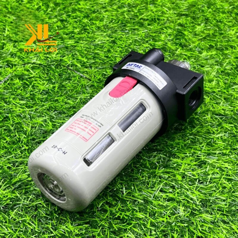 Hình ảnh Bình Bôi Trơn Dầu Khí Nén AIRTAC BL trong môi trường sản xuất tự động hóa.