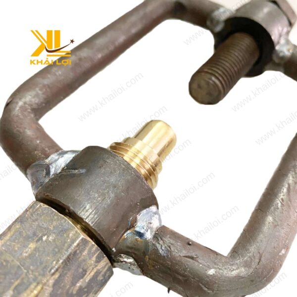 Cận cảnh thiết kế chắc chắn của cảo sắt hàn gió đá với chất liệu thép cứng.