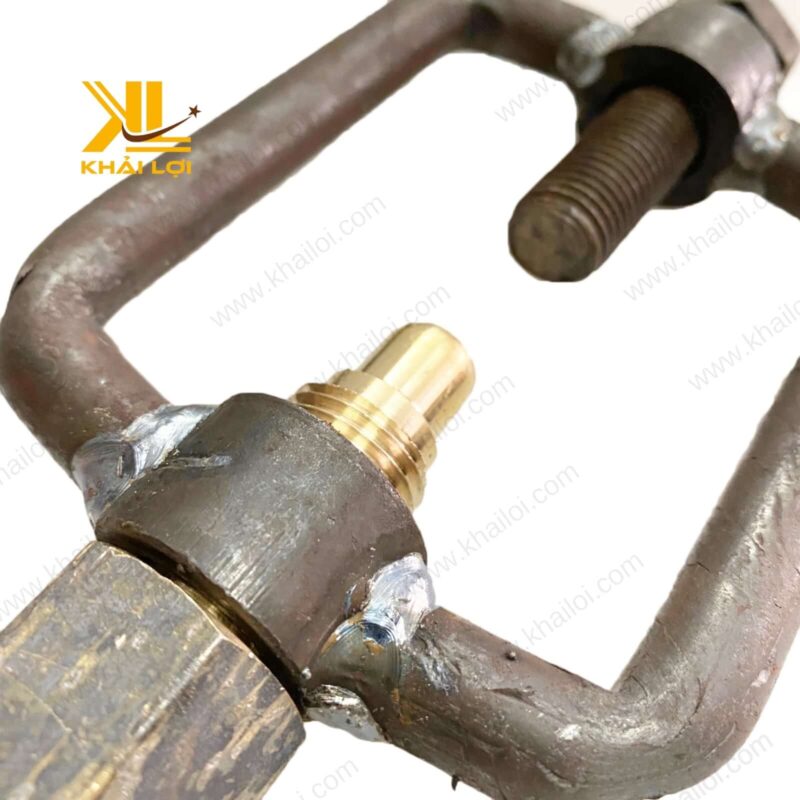 Cận cảnh thiết kế chắc chắn của cảo sắt hàn gió đá với chất liệu thép cứng.