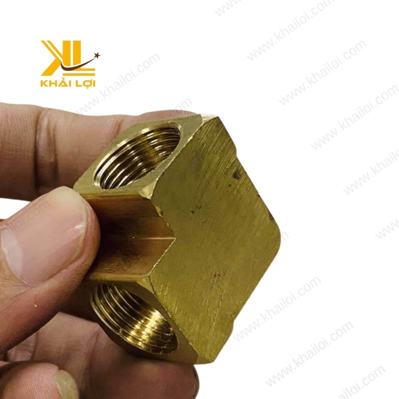 Co hai đầu ren trong được ứng dụng trong hệ thống khí nén công nghiệp.