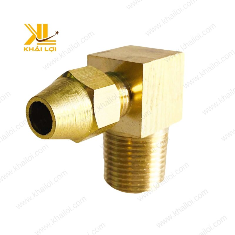 Một chiếc Co Ren Ngoài Hạt Bắp Thau bằng đồng với hai đầu kết nối khác nhau.
