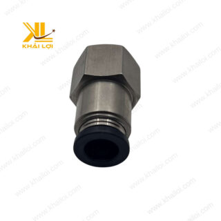 Cận cảnh đầu nối khí nén AIRTAC PCF chất liệu đồng thau mạ Niken.