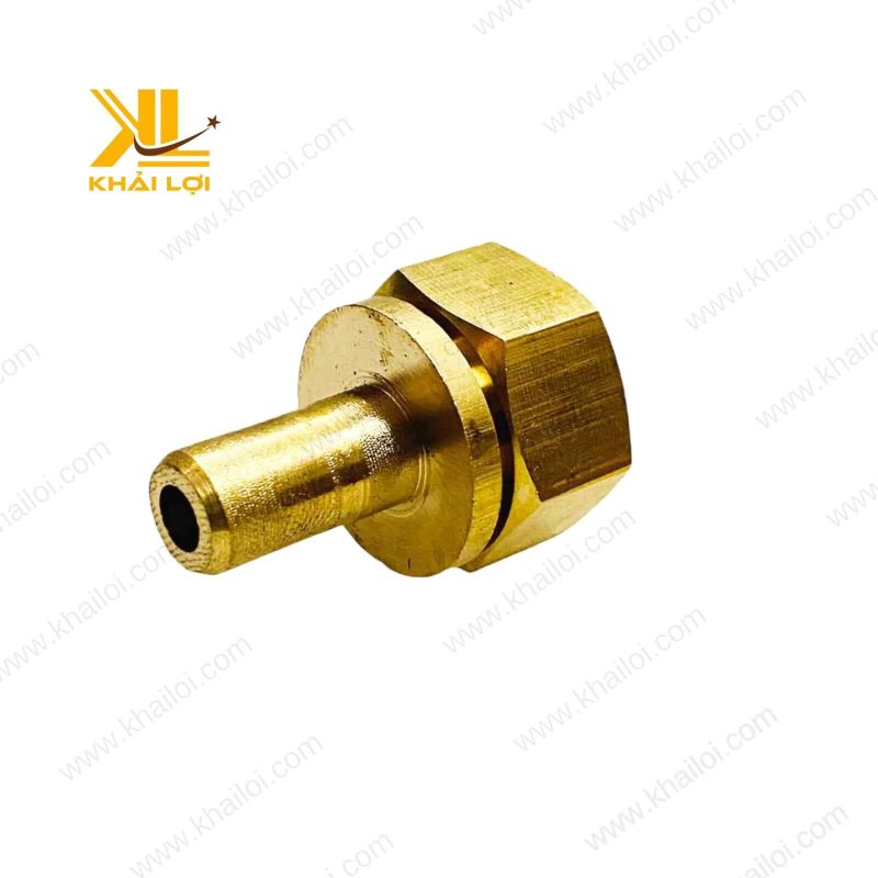Hình ảnh chi tiết một chiếc Đầu Nối Ren Sang Gas bằng đồng, một đầu là đuôi chuột và một đầu là ren ngoài.