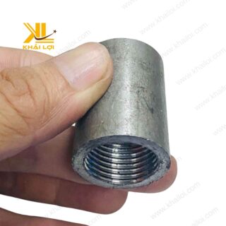 Kết nối măng sông hàn sắt kẽm với ống thép trong hệ thống nước