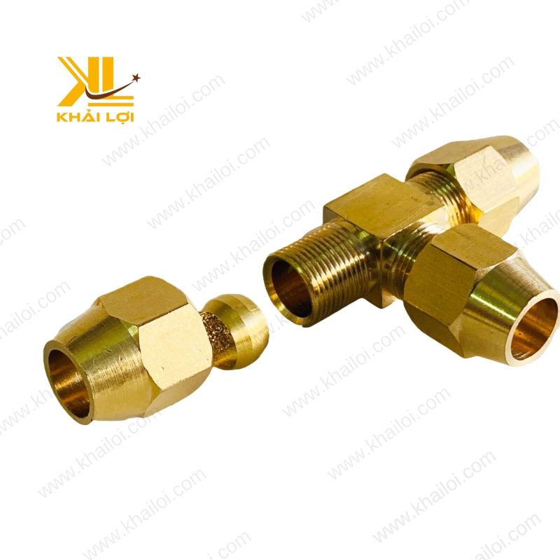 Một chiếc Ngã Ba Hạt Bắp Thau bằng đồng với ba cổng nối nén.