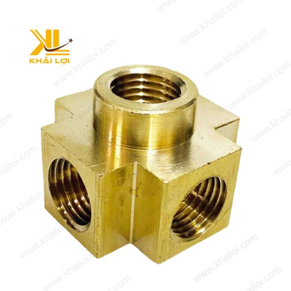 Ngã năm ren trong thau được ứng dụng để phân chia đường ống nước.