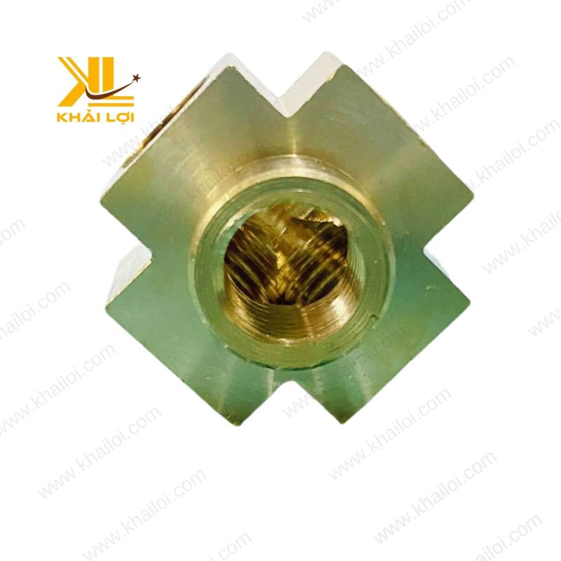 Cận cảnh chi tiết ren trong sắc nét của ngã năm thau 5 cổng.