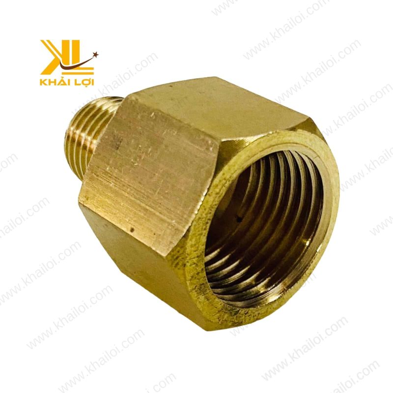 Sơ mi thau được dùng để giảm kích thước đường ống trong một hệ thống tưới cây tự động.