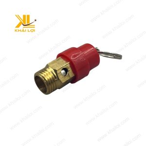 Súp bắp nhựa được lắp đặt ở đầu cuối của một đường ống hút PVC.