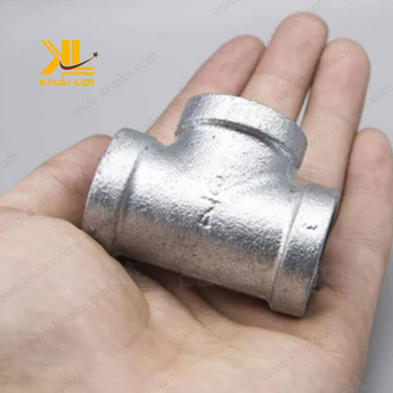 Lớp mạ kẽm bền đẹp của sản phẩm tê ren do Khải Lợi cung cấp.