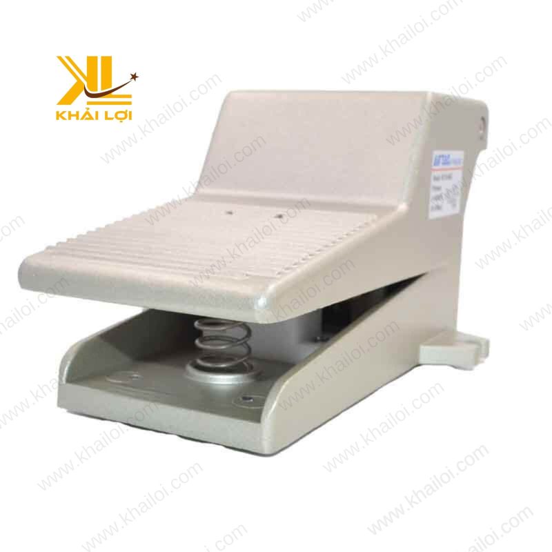 Van Đạp Chân Khí Nén Airtac 4F cổng 1/4" rõ nét.
