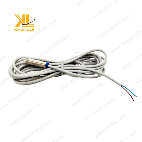 Hình ảnh thực tế của cảm biến xi lanh khí nén AIRTAC DMSG với dây kết nối tiêu chuẩn.