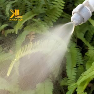 Thiết kế nhỏ gọn của béc nhựa xám cánh bướm.