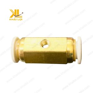 Đế Phun Sương Đồng trong quán cà phê, làm mát hiệu quả.