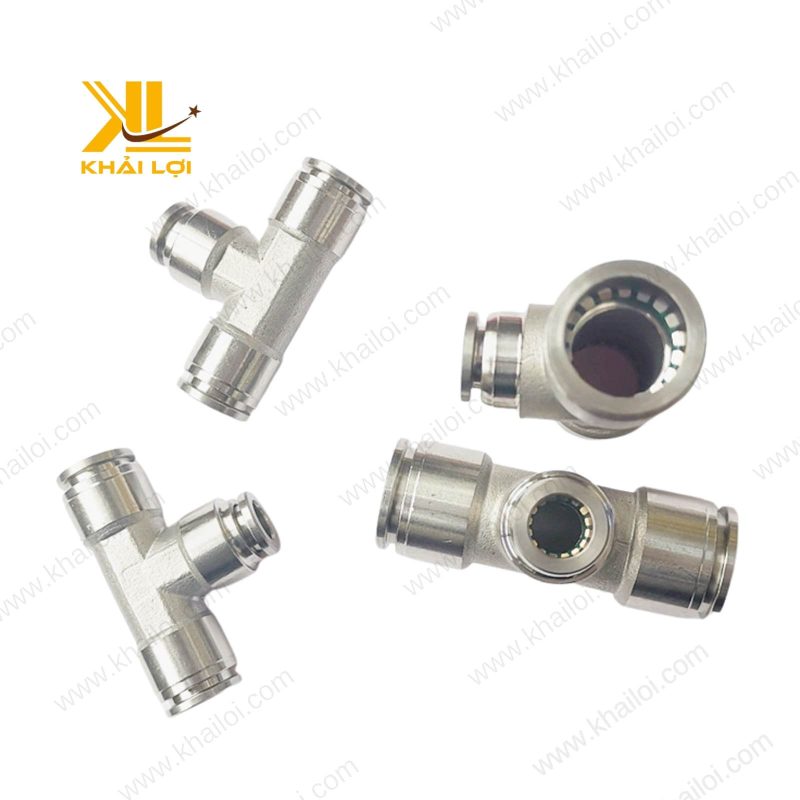 Cận cảnh chi tiết ren trong sắc nét của ngã ba nối giảm inox.