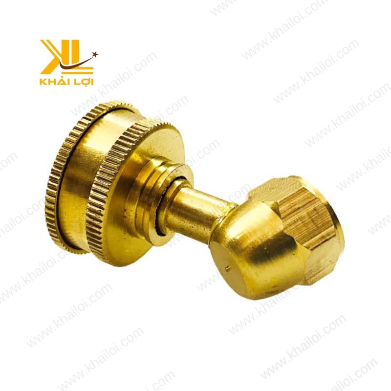 Cận cảnh béc phun sương 5 lỗ thau, với 5 lỗ phun nước đều đặn, tiết kiệm nước hiệu quả.