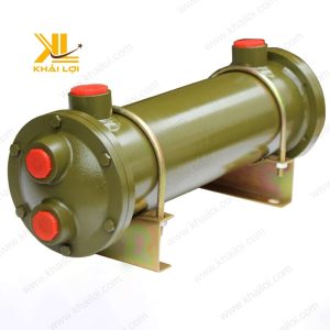 Cấu trúc bên trong của bộ giải nhiệt nước Saintfon OR với bó ống đồng và các vách ngăn trao đổi nhiệt.