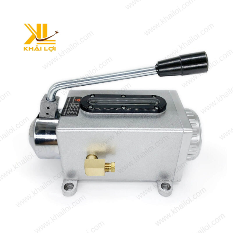 Bơm tay dầu bôi trơn với khả năng bơm dầu chính xác, tiết kiệm thời gian.
