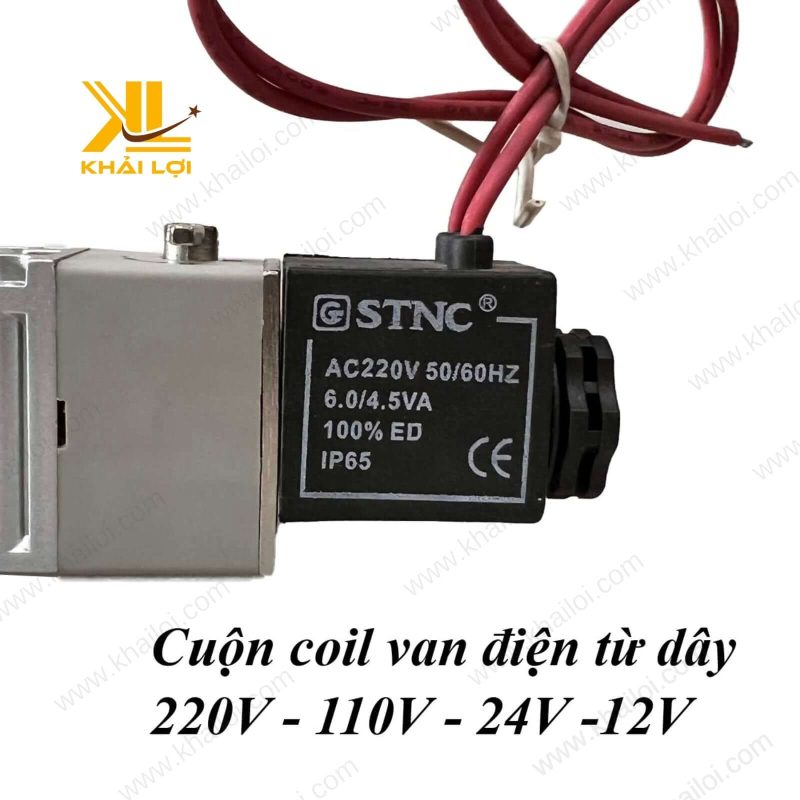 Coil Van Điện Từ STNC - thiết kế cổng kết nối với đầu dây điện rõ nét