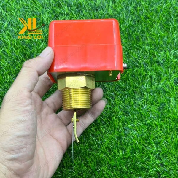 Hình ảnh mặt sau của công tắc dòng chảy AUTOSIGMA, thể hiện chi tiết kỹ thuật