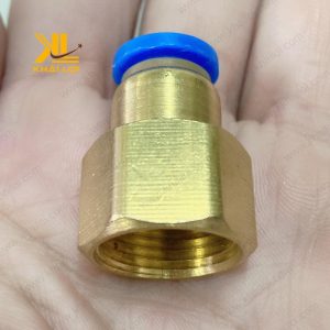 Hình ảnh thực tế lắp đặt đầu nối PCF trên ống khí.