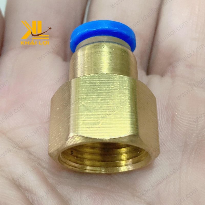 Hình ảnh thực tế lắp đặt đầu nối PCF trên ống khí.