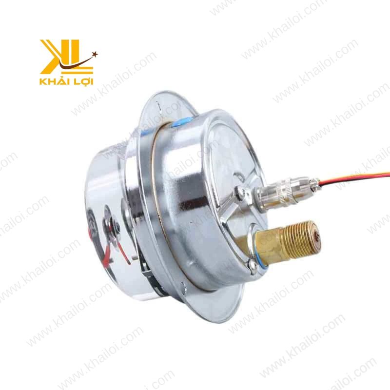 Cận cảnh mặt đồng hồ 3 kim chân sau dầu PVN hiển thị 3 kim đo áp suất với thang đo chi tiết.