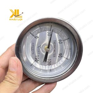 Hình ảnh cận cảnh đồng hồ nhiệt độ Daewon với mặt số hiển thị rõ ràng và kim chỉ chính xác