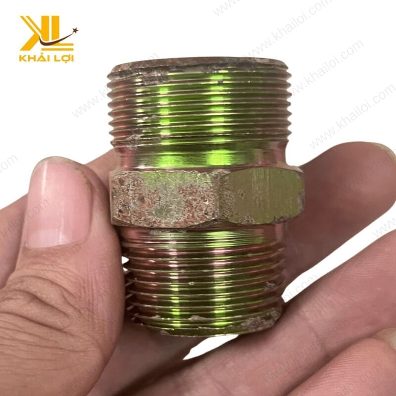 Kép sắt 7 màu được chụp toàn cảnh, thể hiện độ bền chắc và thiết kế nổi bật.