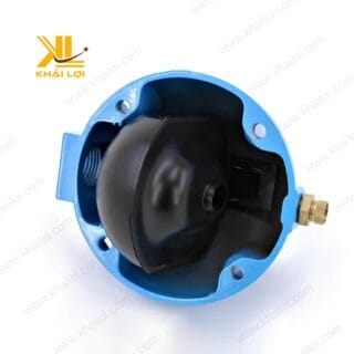 Phao xả nước khí nén với thiết kế nhỏ gọn và chất liệu bền bỉ.