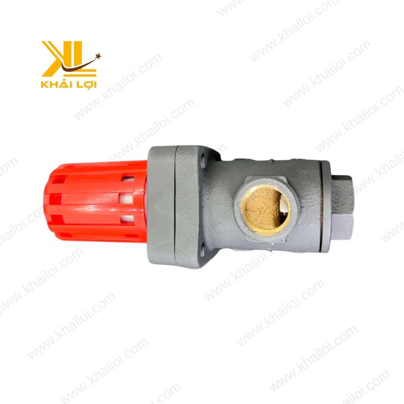 Cận cảnh bộ điều chỉnh áp suất trên van Yoshitake.