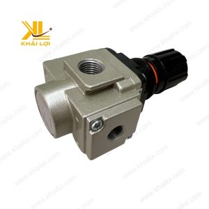 Van chỉnh áp AR SMC với kích thước nhỏ gọn, phù hợp sử dụng trong không gian hạn chế.
