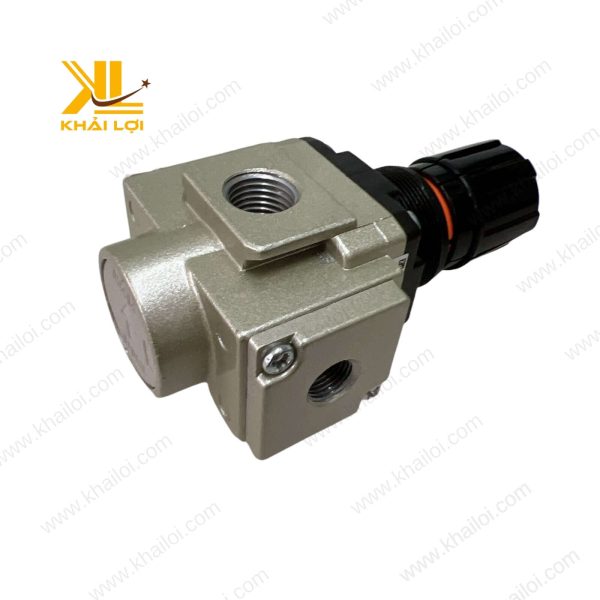 Van chỉnh áp AR SMC với kích thước nhỏ gọn, phù hợp sử dụng trong không gian hạn chế.