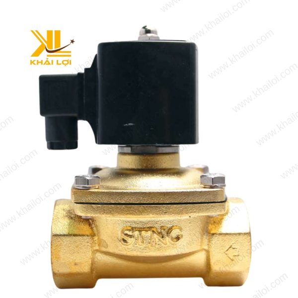 Hình ảnh Van Điện Từ Coil Đúc STNC TUW trong hệ thống tưới cây.