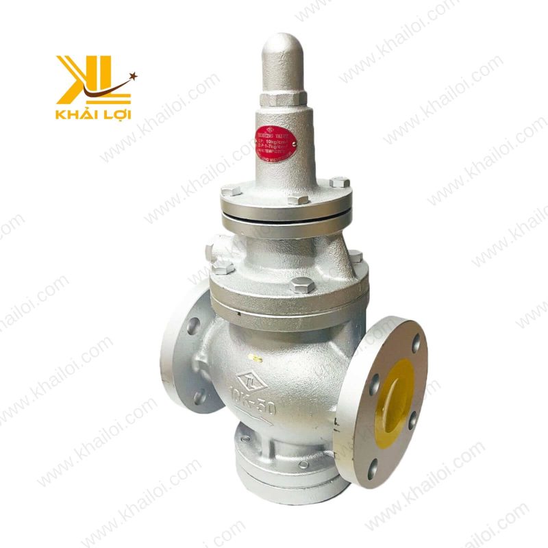 Cận cảnh thân van giảm áp hơi nóng gang TL-12 với lớp sơn bảo vệ.