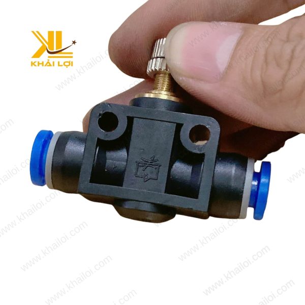 Van chỉnh lưu hai đầu ống khí nén SA với thiết kế nhỏ gọn.