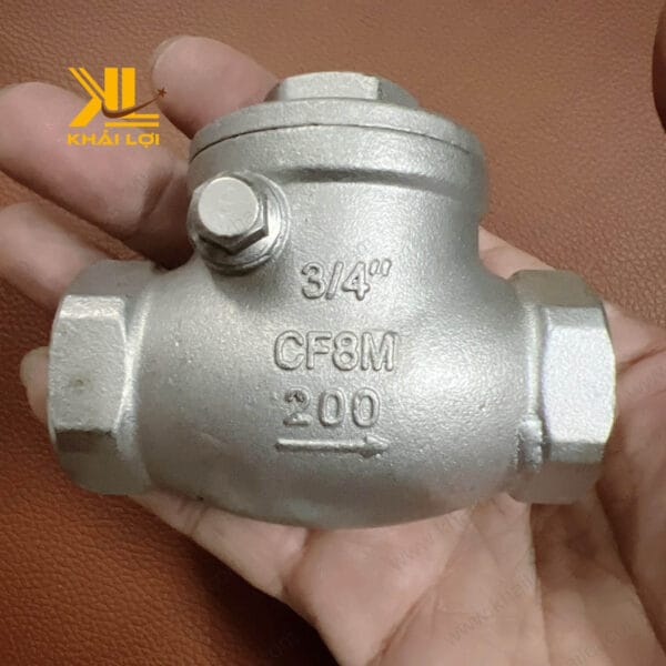 Cận cảnh chi tiết lá van của van 1 chiều lá inox 304, cho thấy khả năng đóng mở linh hoạt.