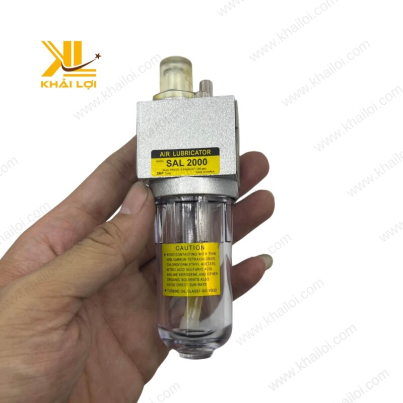 Hình ảnh tổng quan của sản phẩm Bình Dầu Khí Nén SKP SAL, thiết kế nhỏ gọn và bền bỉ.