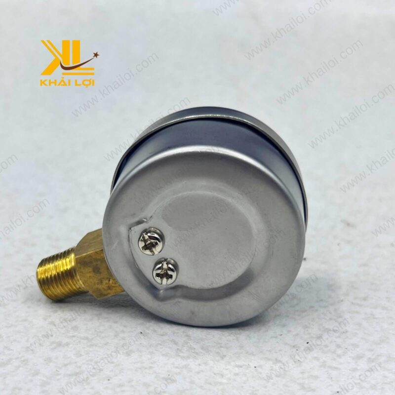 Thiết kế nhỏ gọn của đồng hồ YAMAKI 40mm cho không gian hạn chế.
