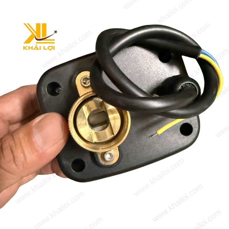 Hình ảnh chi tiết mặt bên của Motor Van Bi Điện BVE, phù hợp cho kết nối đường ống ren DN15