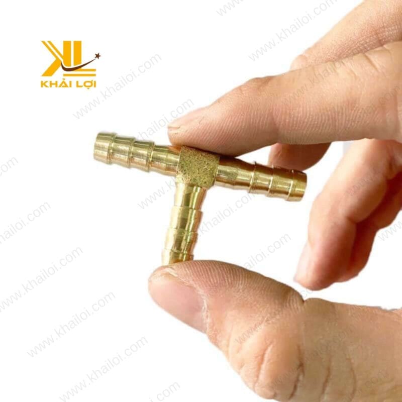 Cận cảnh ba đầu kết nối của Ngã Ba Đuôi Chuột Thau, sản phẩm chất lượng cao từ Khải Lợi.