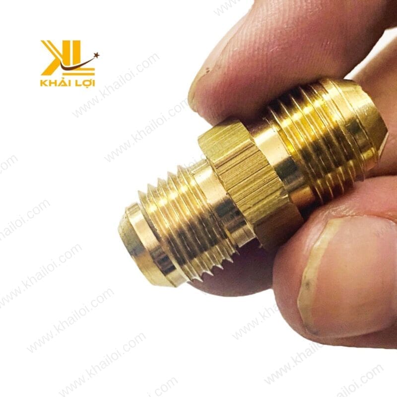 Cận cảnh Nối Hai Đầu Lã Ống Đồng Thau với chất liệu thau cao cấp.
