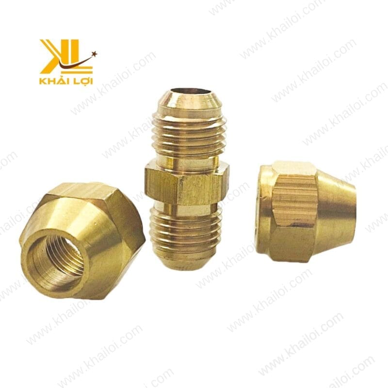 Nối Hai Đầu Lã Ống Đồng Thau với bề mặt sáng bóng và ren sắc nét.
